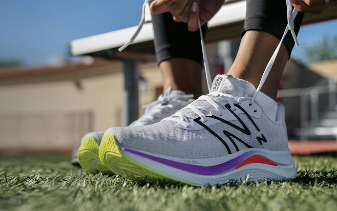 วิธีการเลือกรองเท้าวิ่ง New Balance: ค้นหาคู่ที่เหมาะสมกับการวิ่งของคุณ