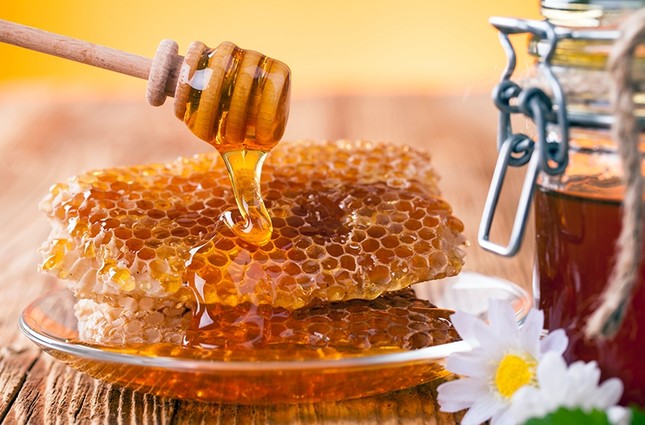 วิธีการเลือกน้ำผึ้งที่ถูกต้องและเหมาะสมสำหรับการบำรุงสุขภาพ